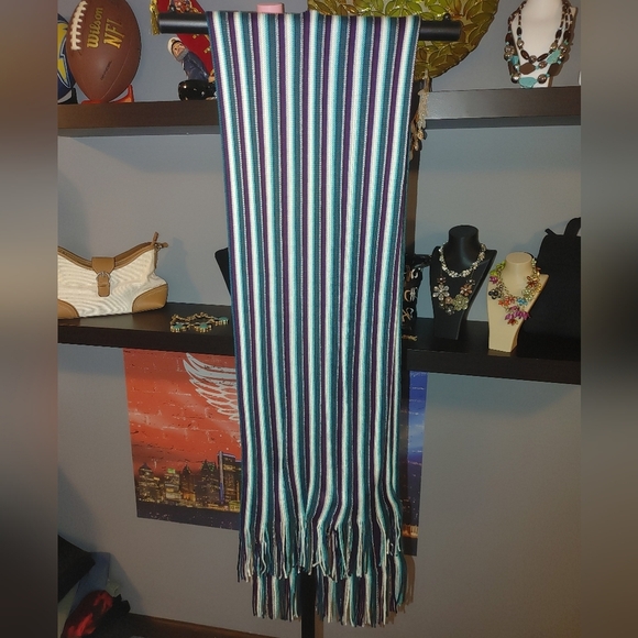 Cold water Creek Soft Striped Multicolor Scarf, NWT - Picture 1 of 6